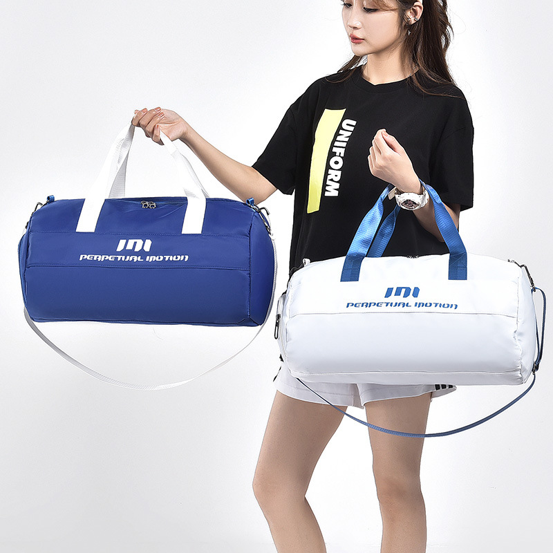 Fitness Duffel Isolated Wet St - Yoga Fitness Gear recension och pris