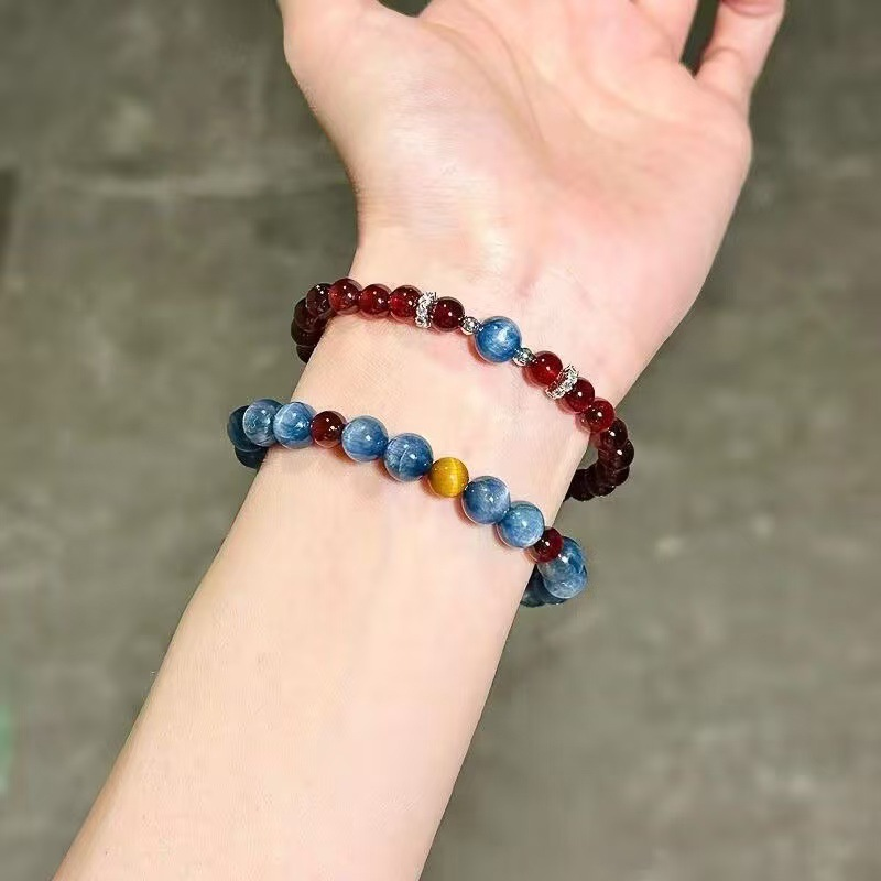 Garnet Kyanite Beaded Bracelet - Yoga Fitness Tracker recension och pris